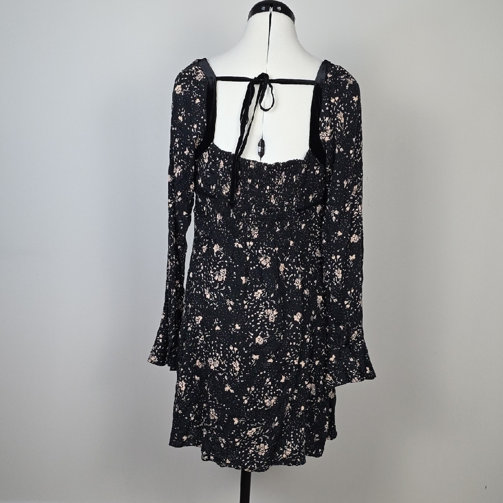 Free People โ Floral Boho Dress with Flared Sleeves (Size S) - Picture 9 of 13